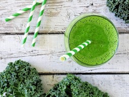 Smoothie z jarmużu i jabłka