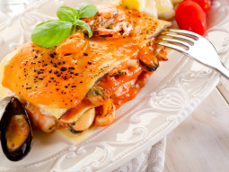Lasagne z dodatkiem owoców morza