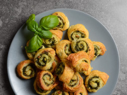 Ślimaczki zawijane z pesto