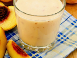 Smoothie brzoskwiniowo-bananowe
