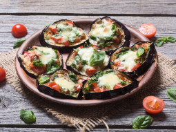 Mini pizze bakłażanowe