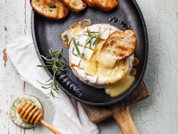 Pieczony camembert