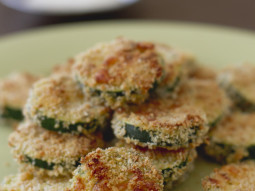 Pieczone talarki cukinii w parmezanie