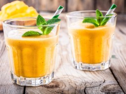 Smoothie z mango i bananem