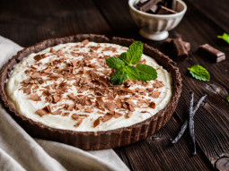 Czekoladowa tarta z waniliowym kremem mascarpone
