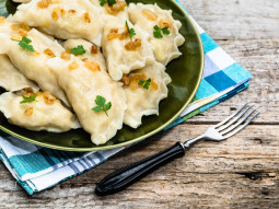 Pierogi z soczewicą i pieczarkami