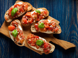 Bruschetta z mozzarellą