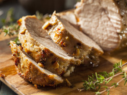 Schab pieczony z curry, czosnkiem i rozmarynem