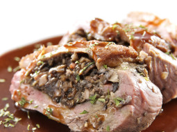 Pierś z kaczki z podgrzybkami w sosie własnym