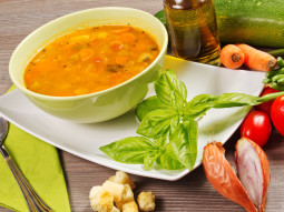 Zupa pomidorowo-grochowa