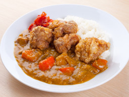 Szynka wieprzowa z sosem curry