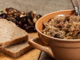 Bigos z wieprzowiną
