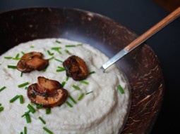 Zupa kalafiorowa z pieczarkami