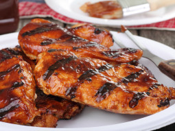 Grillowane piersi z kurczaka w sosie BBQ