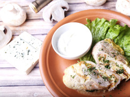 Piersi kurczaka z wędzonką