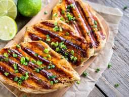 Grillowany kurczak w sosie z limonki