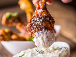 Grillowane udka z sosem tzatziki