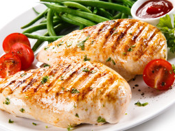 Grillowany filet z kurczaka z fasolką szparagową