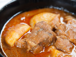 Wołowina z curry i ziemniakami