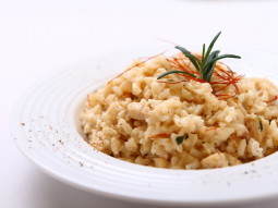 Risotto z kurczakiem i szafranem