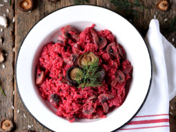 Risotto z burakami i grzybami