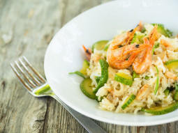 Risotto z cukinią i krewetkami