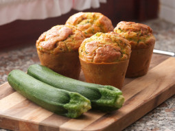 Muffinki z indykiem i warzywami