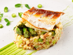 Risotto z dorszem i szparagami