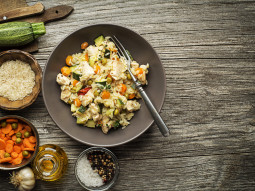 Risotto z kurczakiem i warzywami