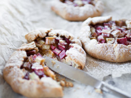 Mini galettes z rabarbarem
