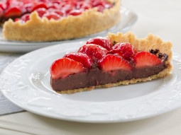 Tarta czekoladowo-truskawkowa