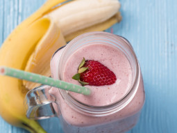 Smoothie bananowo-truskawkowe