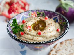 Baba ghanoush pasta z pieczonych bakłażanów
