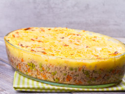 Zapiekanka z ryżem i mięsem mielonym
