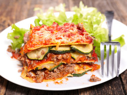 Lasagne z wołowiną i cukinią