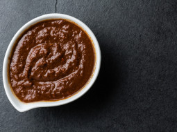 Sos Mole Poblano, pikantny sos czekoladowy