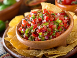 Salsa “Pico de gallo” – z pomidorami i ostrą papryczką