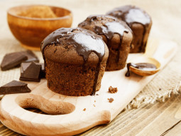 Muffiny czekoladowe w polewie czekoladowej