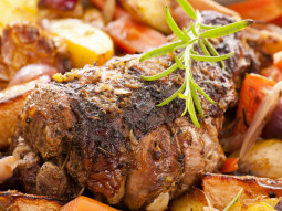 Pieczeń z jagnięciny po angielsku