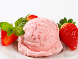 Lody truskawkowe