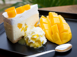 Sernik z mango