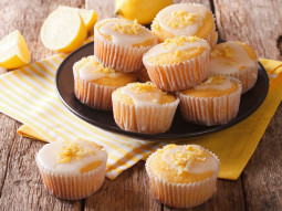 Muffiny z polewą cytrynową