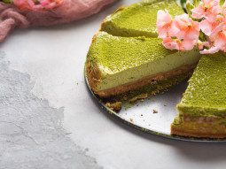 Ciasto z zieloną herbatą (matcha)