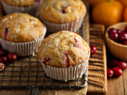 Muffiny pomarańczowe z żurawiną