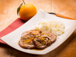 Delikatna cielęcina w pomarańczach