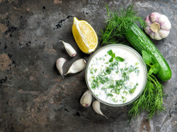 Sos tzatziki