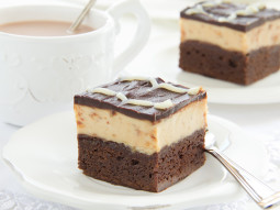 Brownie z musem orzechowym