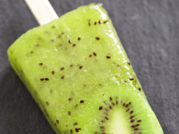 Lody z kiwi
