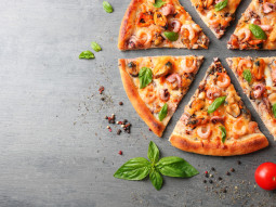 Pizza seafood – z owocami morza