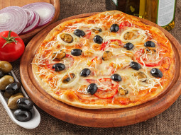 Pizza z małżami i kalmarami